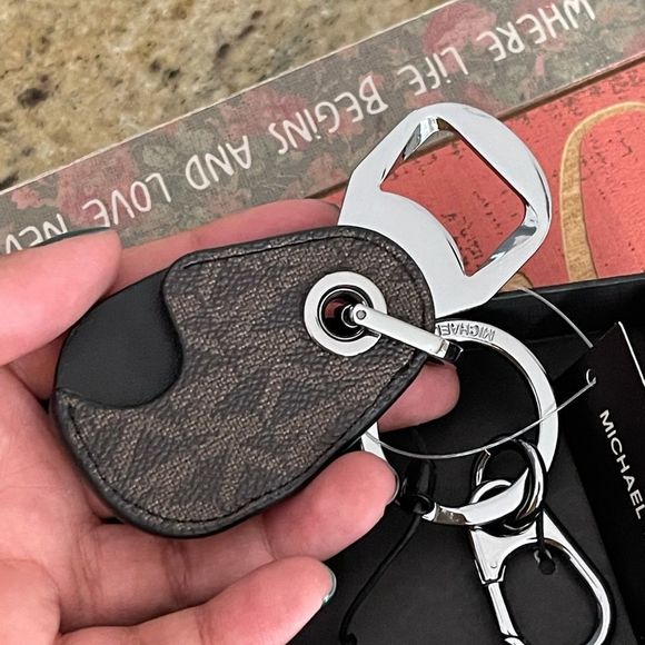 New mk keychain / cans opener gift men’s - Picture 2 of 5